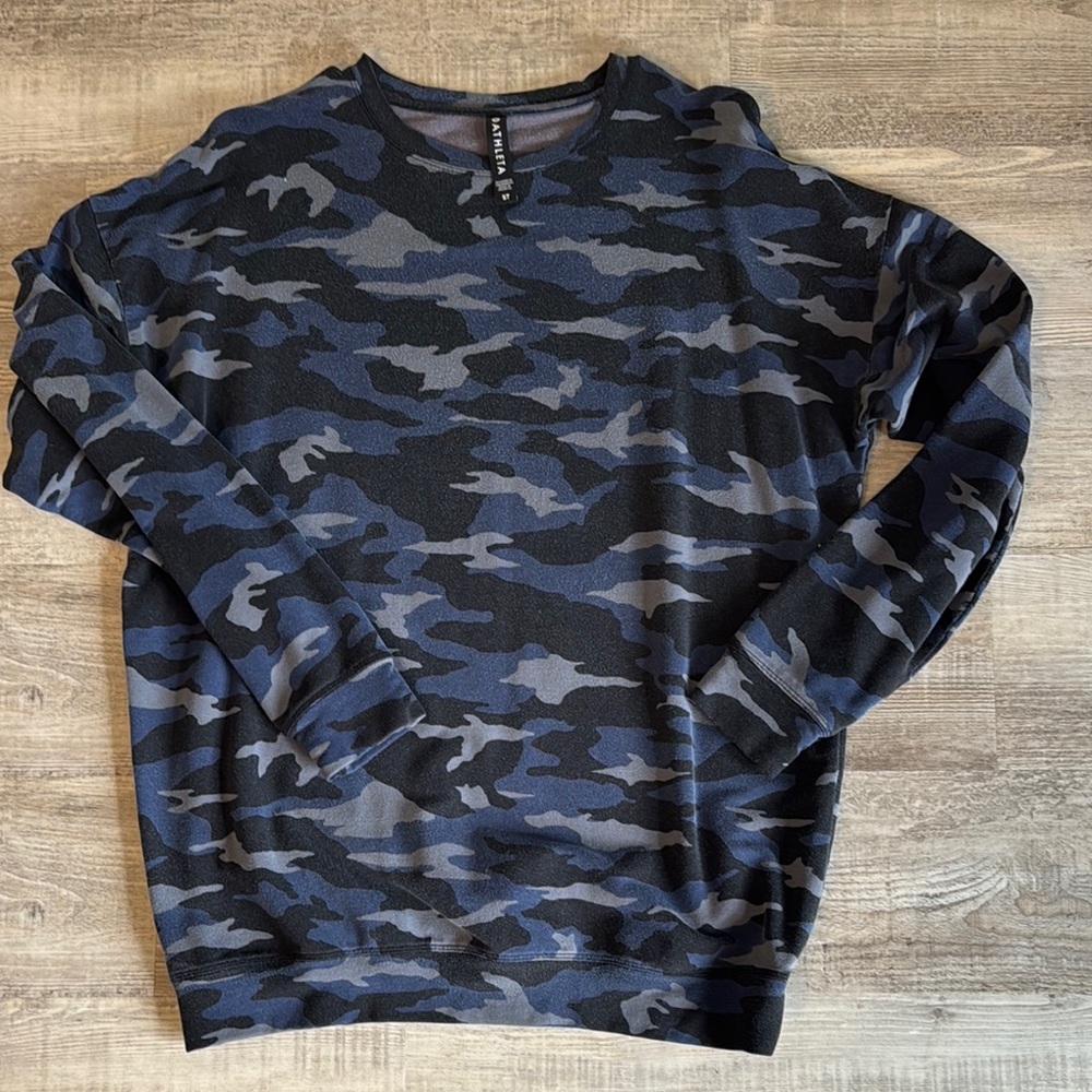 Athleta Blue Crewneck sweatshirt with Camouflage Design